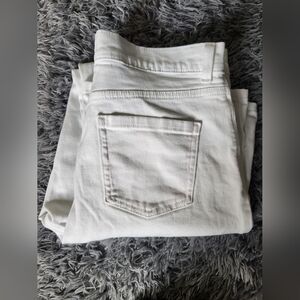 Gloria Vanderbilt Women's White Amanda Bootcut Jeans - Size 12